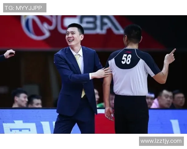 35轮福建对阵广东激战在即球迷期待精彩对决与巅峰对抗 35轮福建对阵广东激战在即球迷期待精彩对决与巅峰对抗