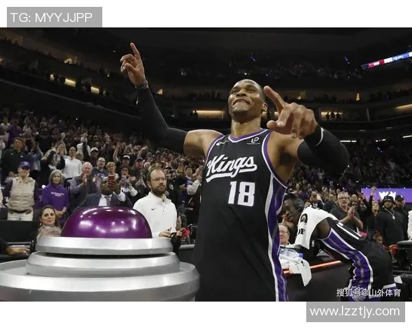 拉塞尔威斯布鲁克的传奇之路与篮球生涯的辉煌成就解析