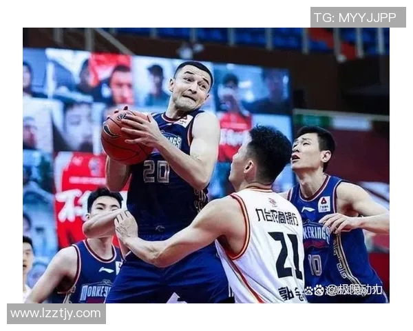 新疆男篮与同曦男篮激战正酣谁能在CBA赛场上笑到最后