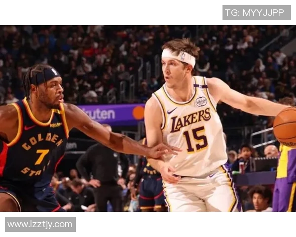 勇士与湖人激战再续腾讯直播精彩对决引发球迷热议 勇士与湖人激战再续腾讯直播精彩对决引发球迷热议