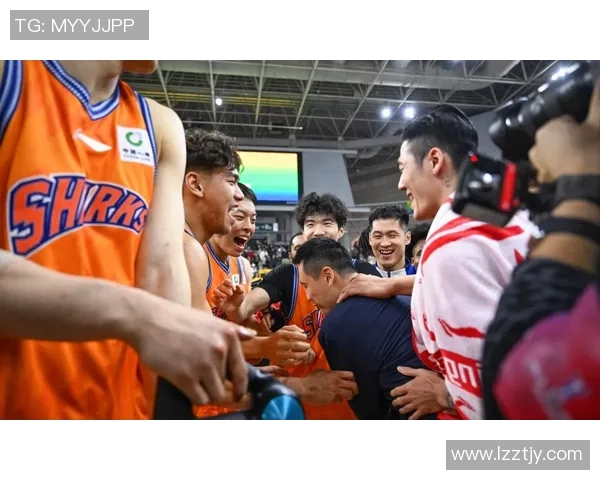 第31轮激战首钢对决辽宁争夺季后赛席位精彩纷呈 第31轮激战首钢对决辽宁争夺季后赛席位精彩纷呈